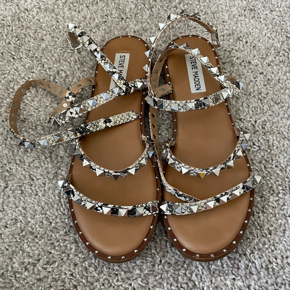Steve Madden Travel Snake Sandal